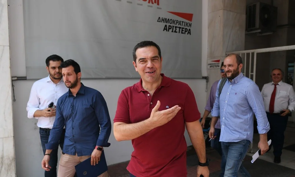 Τσίπρας: Σε χαλαρή κατάσταση και χωρίς κοστούμι πλέον