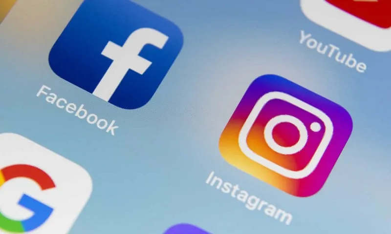 Facebook: «Έπεσε» και πάλι - Προβλήματα και σε Instagram, WhatsApp