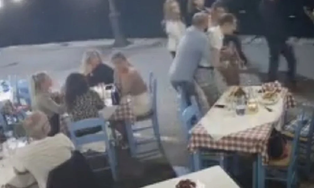 Χανιά: Viral βίντεο με ιδιοκτήτη ταβέρνας να σώζει πελάτη από πνιγμό