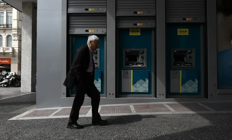 ATΜ: Με χρέωση οι αναλήψεις από σήμερα