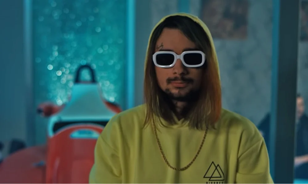 Sin Boy: Το «Mama» έγινε και ρεμπέτικο! (video)