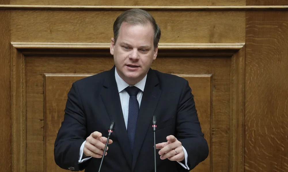 Καραμανλής: «Αποβράσματα όσοι δεν πληρώνουν εισιτήριο στα ΜΜΜ» (vid)