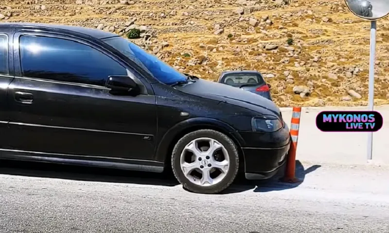 Mykonos Live TV 1/8: Απίστευτο παρκάρισμα στην Ψαρού (vid)