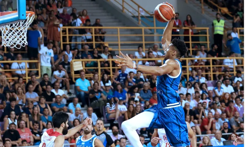 Ελλάδα - Ιράν 88-58: Νίκη με... καυτό Αντετοκούνμπο (vids)