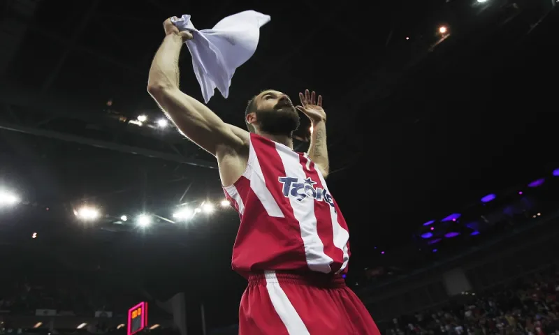 Ολυμπιακός: Θρυλικό ρεκόρ 28 σερί συμμετοχών!