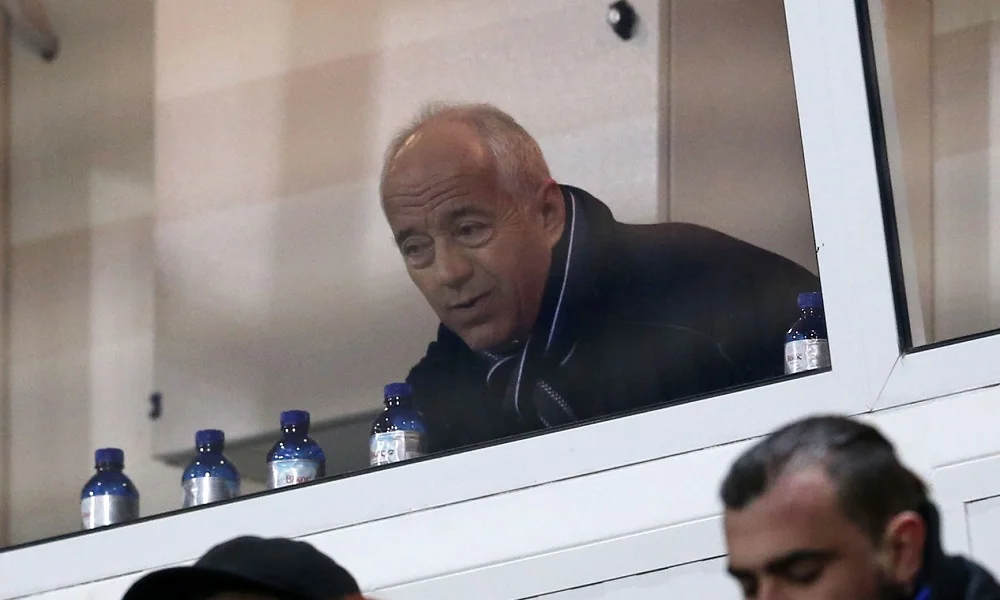 Τεβεκέλης: «Ο Πόουσον έσπρωξε τον Άγιαξ»
