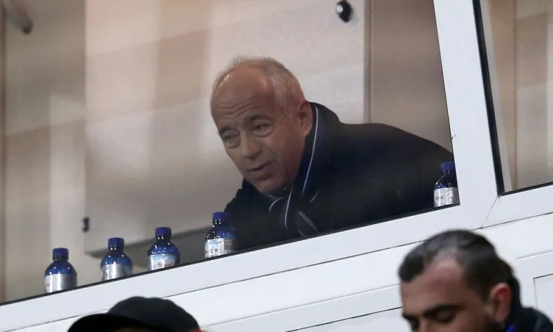 Τεβεκέλης: «Ο Πόουσον έσπρωξε τον Άγιαξ»