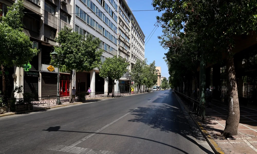 Δεκαπενταύγουστος: Η Αθήνα... πόλη φάντασμα (pics)