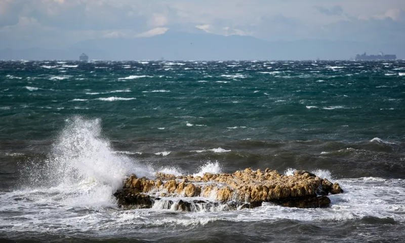 Καιρός: Έως 34 βαθμούς η θερμοκρασία