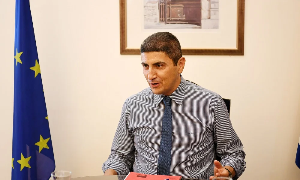 Αυγενάκης για τη βία στα γήπεδα: «Δεν λύνεται αν δεν την αντιμετωπίσεις»
