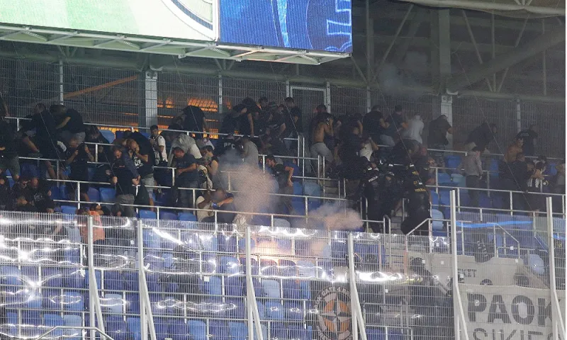 Σλόβαν - ΠΑΟΚ: Ξύλο και δακρυγόνα στο πέταλο των ΠΑΟΚτσήδων (vid)