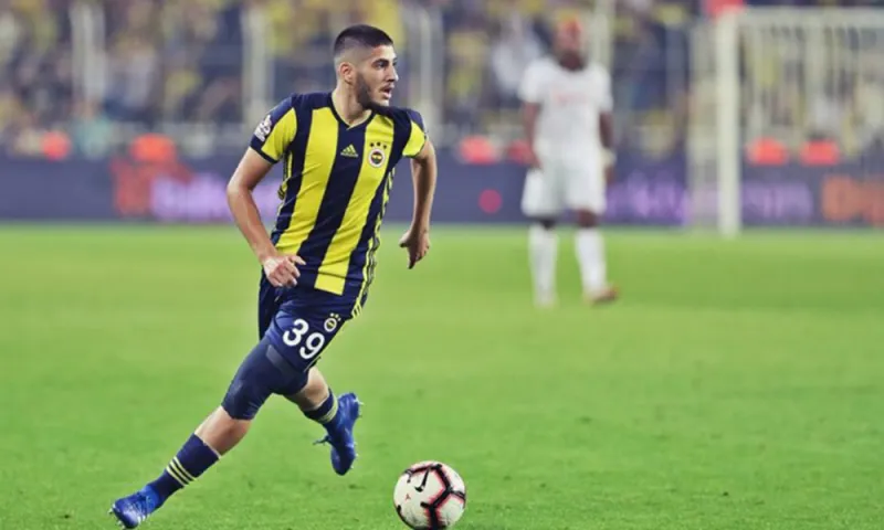 Ολυμπιακός: «Ενεργοποιεί τον Μπενζιά»