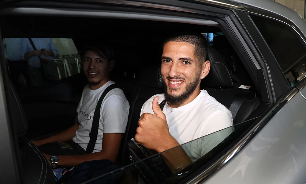 Ολυμπιακός: Έφτασε ο Μπενζιά στην Ελλάδα (pics)