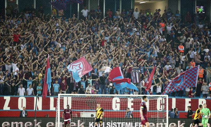 Τραμπζονσπόρ - ΑΕΚ: Ντροπιαστικό πανό από τους Τούρκους (pic)