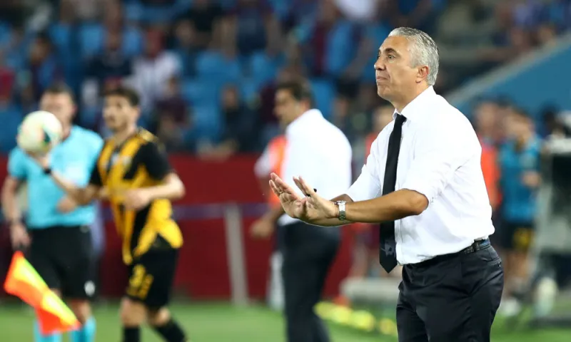 Κωστένογλου: Με 5 κινήσεις το... γύρισε