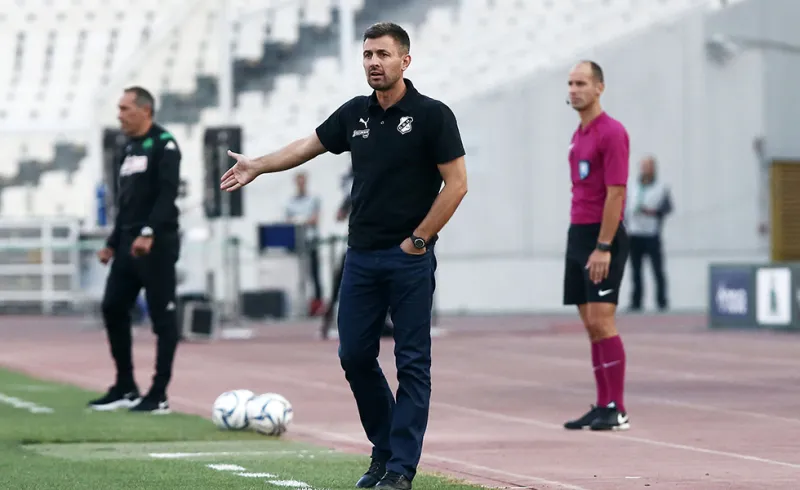 Σίμος: «Αξίζουν τον σεβασμό οι παίκτες μου»