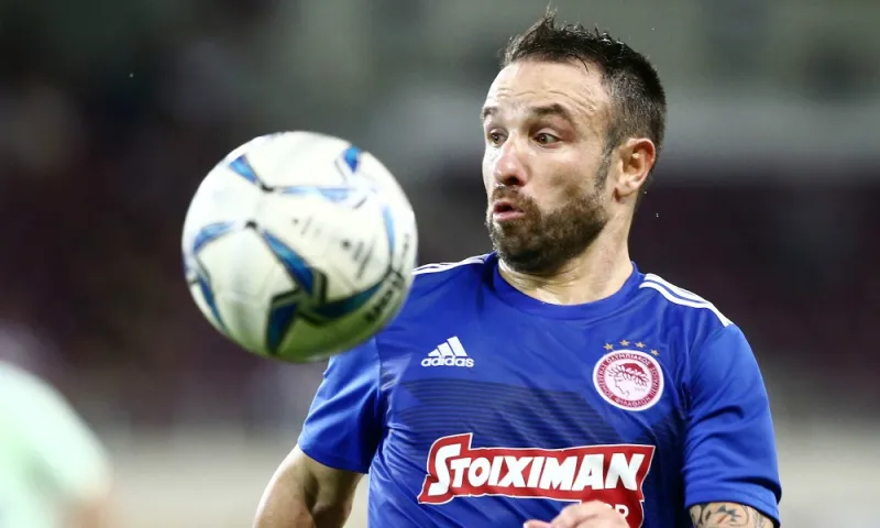 Βαλμπουενά: «Είναι ντροπή αυτό το γήπεδο» (pic)