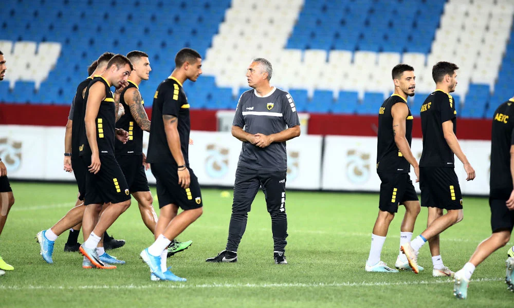 Κωστένογλου: Κάνει το τραπέζι στην ομάδα