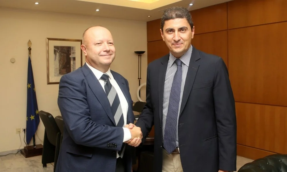 Φούσεκ: «Υποστηρίξτε το VAR, αναβαθμίζει το ποδόσφαιρο»