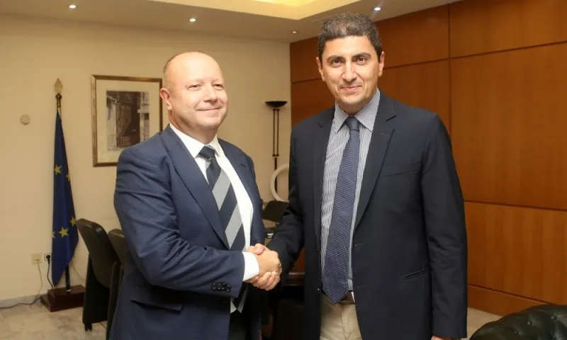 Φούσεκ: «Υποστηρίξτε το VAR, αναβαθμίζει το ποδόσφαιρο»
