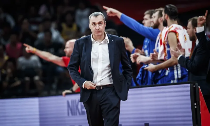 Γκίνζμπουργκ: «Έτσι θα σταματήσουμε τον Γιάννη Αντετοκούνμπο»