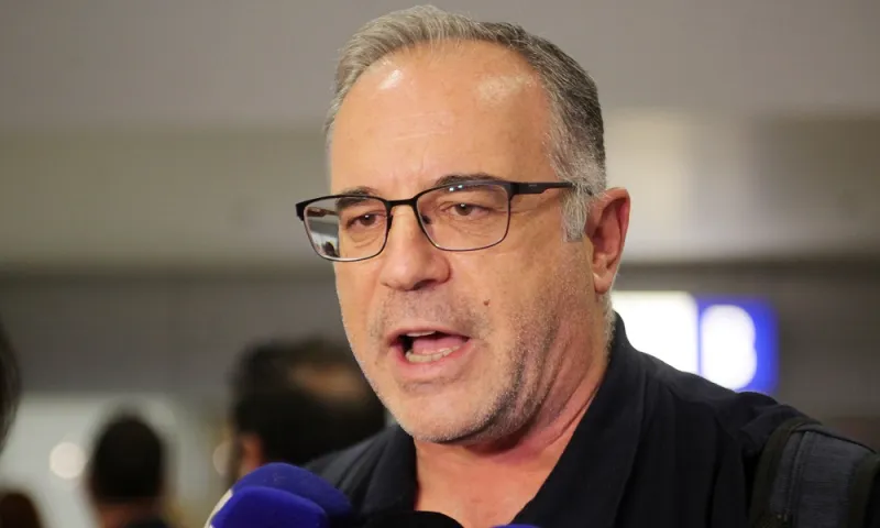 Εθνική: Έφτασε στην Αθήνα, τι δήλωσε για το μέλλον του ο Σκουρτόπουλος στην ομάδα (vid)