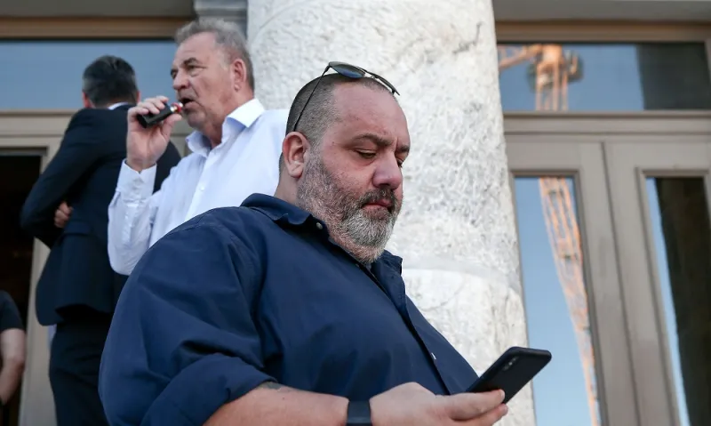 Η απάντηση Καραπαπά στον Μπέο (pic)