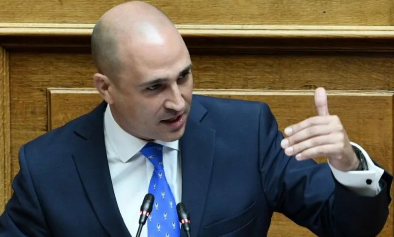 Μπογδάνος: Εκτάκτως στο νοσοκομείο (pic)