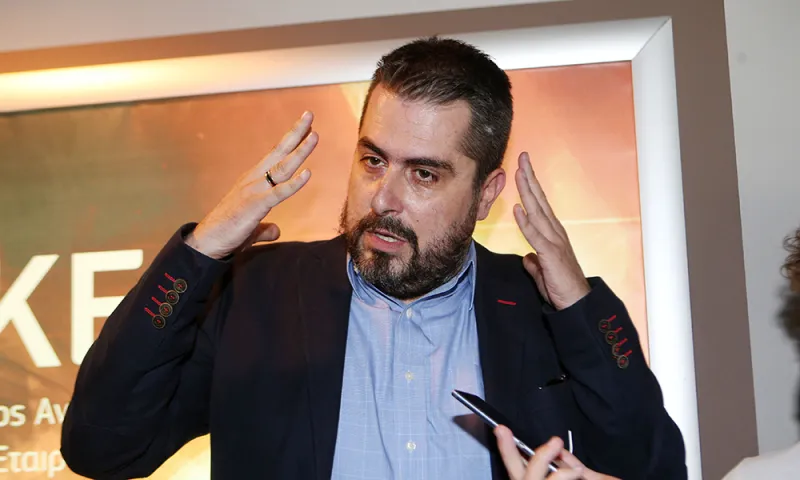 Μπαφές: «Είσαι μικρός, οι ψευτομαγκιές τελείωσαν»