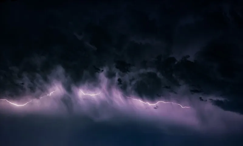 Νεκρός εργάτης από κεραυνό στην Ηλεία! (vid)