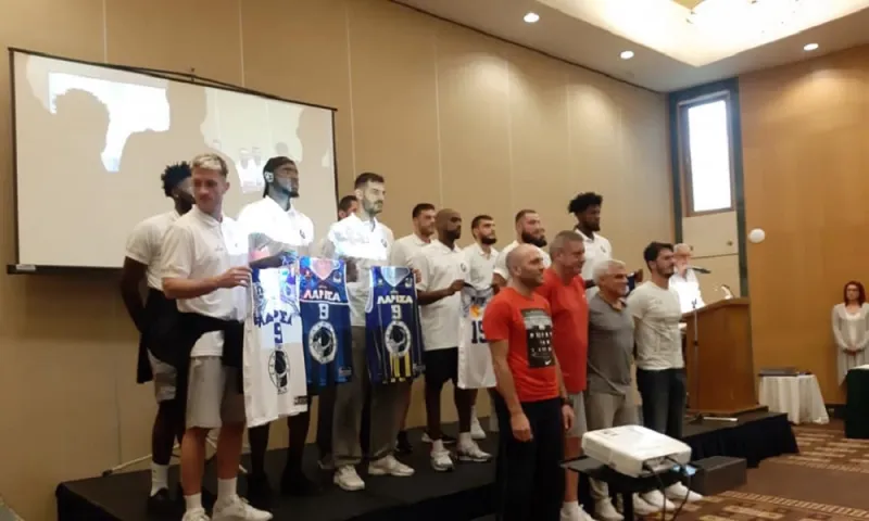 Λάρισα: Παρουσίασε τη νέα της φανέλα (pics)