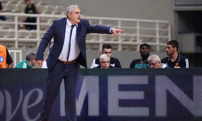 Πεδουλάκης: «Είμαι ευχαριστημένος από τις 28 ασίστ» (vid)