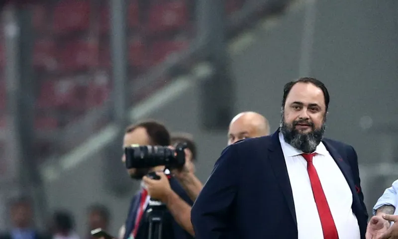 Ερυθρός Αστέρας – Ολυμπιακός: Στο Βελιγράδι ο Μαρινάκης
