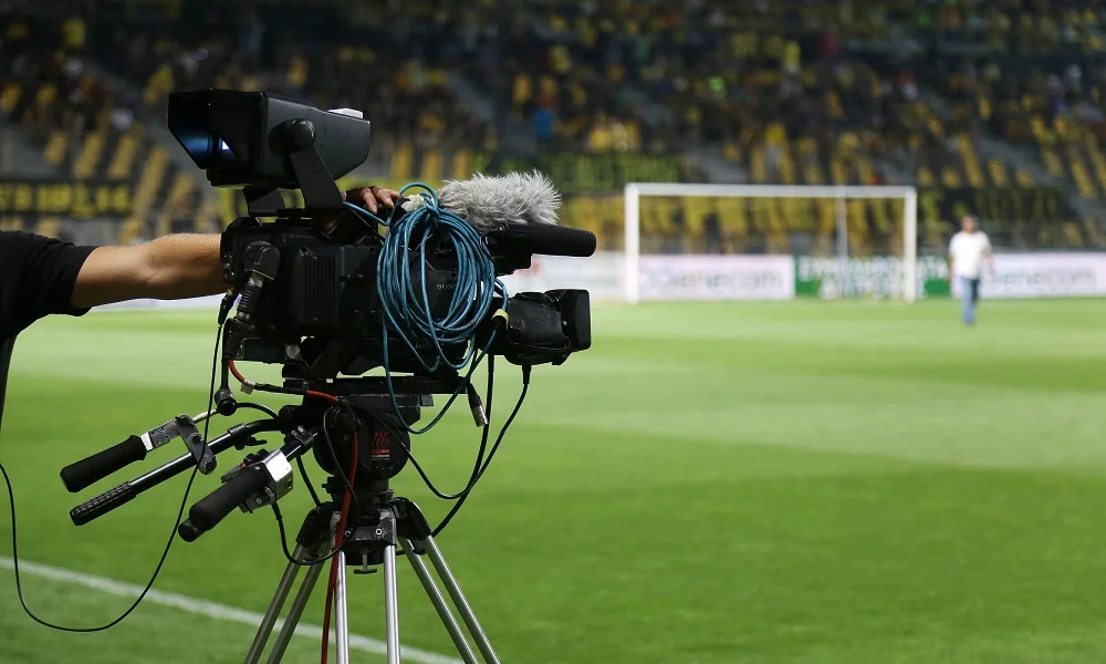 Super League 2: Πρόσκληση εκδήλωσης ενδιαφέροντος για τα τηλεοπτικά