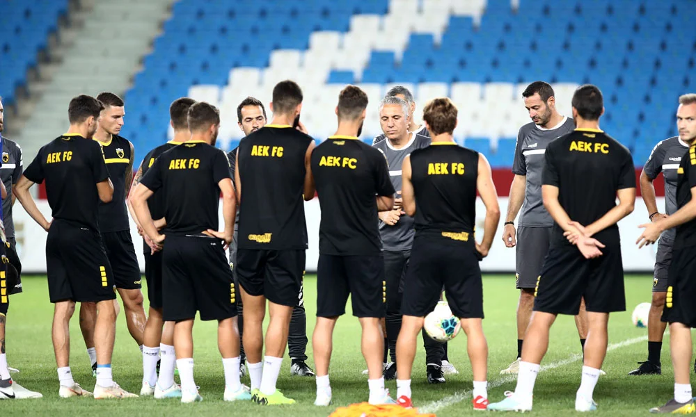 Τετράδα στην άμυνα και παιχνίδι από τα άκρα