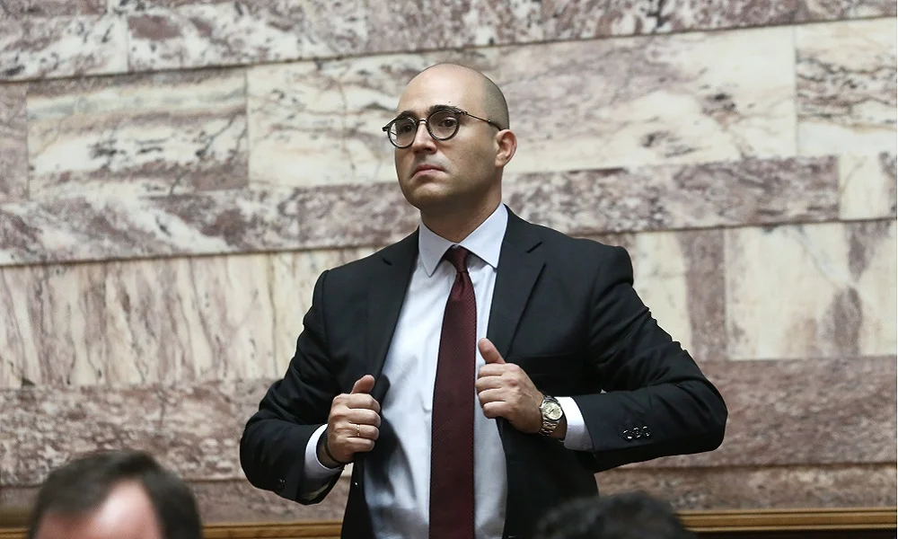 Κωνσταντίνος Μπογδάνος: Φεύγει από τη Βουλή;
