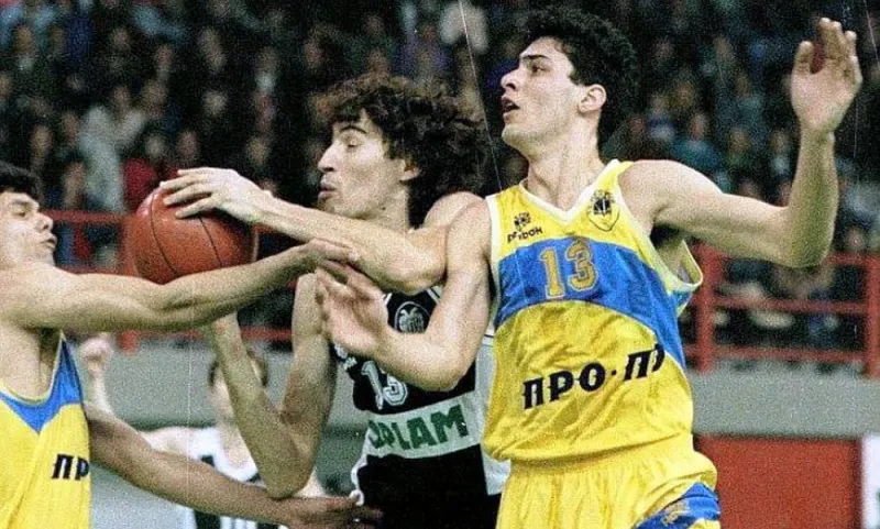 Νίκος Φάσουρας: Η μέρα που «έφυγε» ο γίγαντας του Περιστερίου