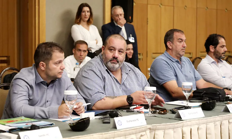 Ολυμπιακός - VAR: Δικαιώνεται για την προχειροδουλειά