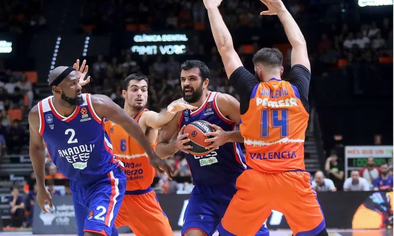 Βαλένθια – Εφές 78-83: Ξύπνησαν στο β’ οι Τούρκοι