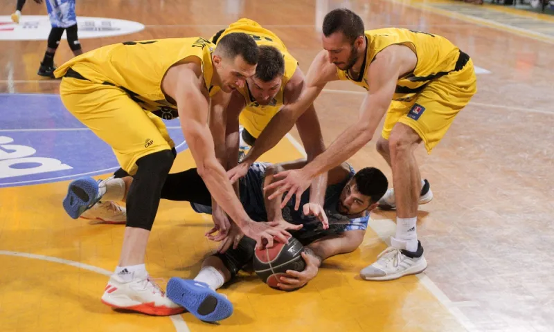 Άρης - Ιωνικός 72-77: Σούπερ ο Μπαρτ, «SOS» εκπέμπουν οι «κίτρινοι»