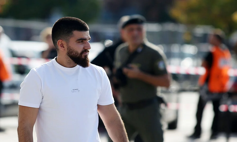 Γιώργος Σαββίδης: «VARATE βιολιτζήδες»