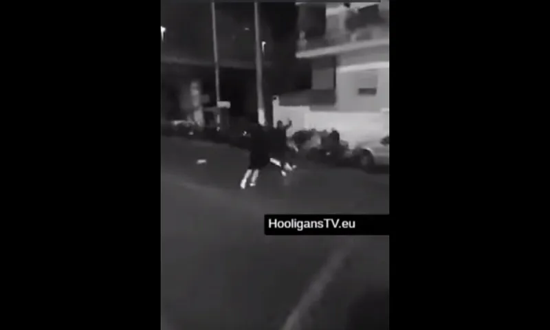 Βίντεο - σοκ από «μάχη» χούλιγκανς στα Πετράλωνα!