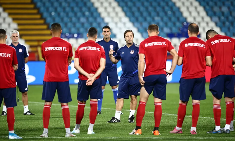 Ολυμπιακός - ΑΕΚ: Όλοι μέσα από Μαρτίνς