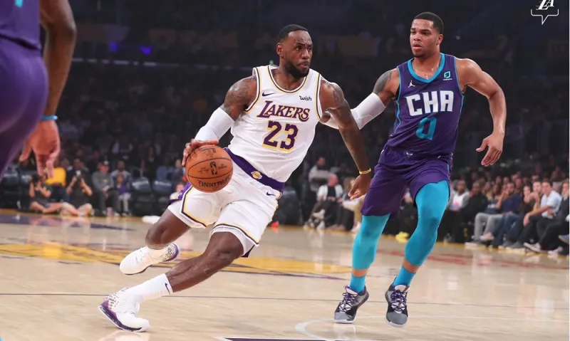NBA: Νίκη για Λέικερς με σούπερ Ντέιβις, ματσάρα στο Ντάλας (vids)