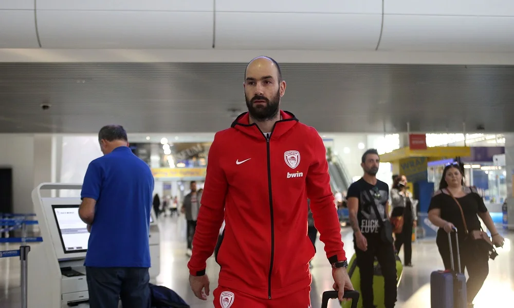 Ολυμπιακός: «Πέταξε» για Μόσχα (pics)