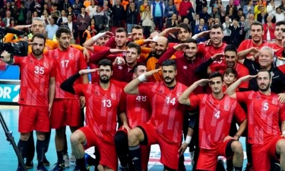 ΑΕΚ: Ζήτησε συγγνώμη και μένει ο Τούρκος Γιουνούς Οζμουσούλ