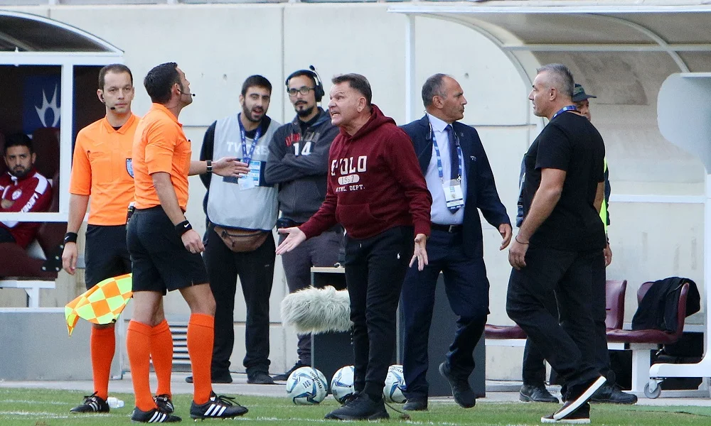 ΑΕΛ: Η αποβολή του Κούγια (pics+video)