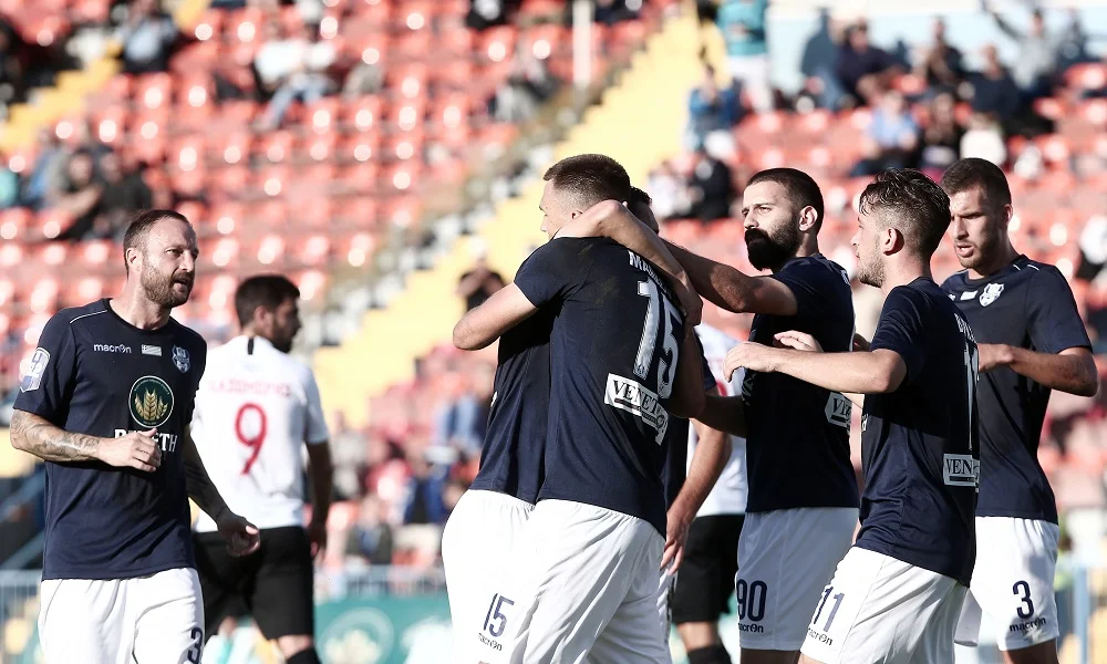 Νίκες για Απόλλωνα Σμύρνης, Παναχαϊκή και Λεβαδειακό