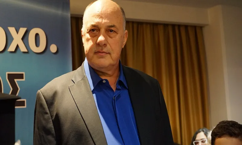 Μπέος για νέo WC εκπαιδευτικών: «Πάρτε γιογιό ή βάλτε σερβιέτες» (vid)