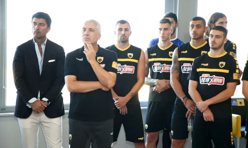 ΑΕΚ: Στηρίζει Κωστένογλου- «Εχουμε προπονητή»